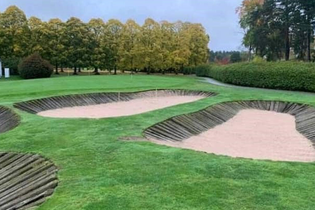 A Swedish course opts to triple stack its bunkers