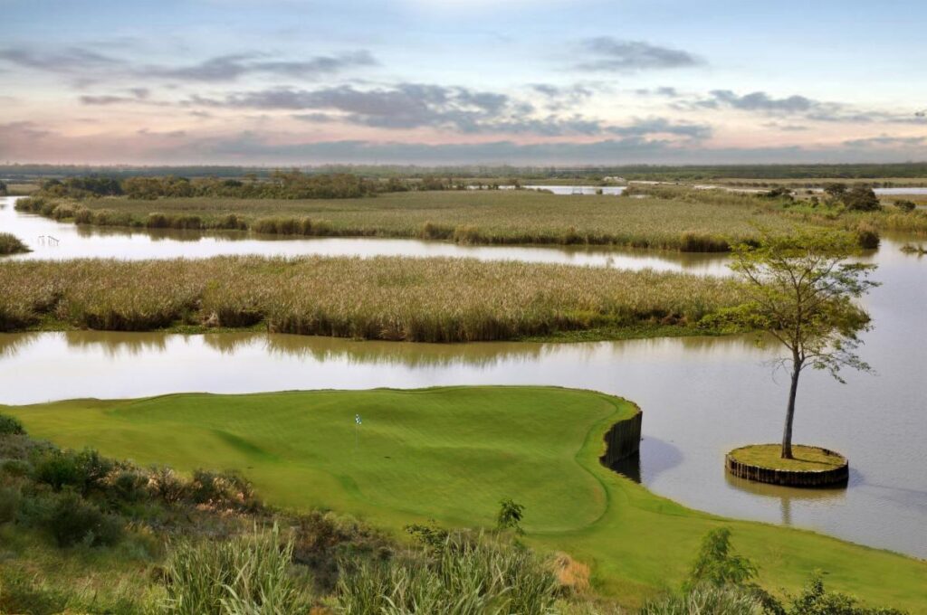 World-Class Course Architect Breaks Down 5 Iconic Golf Courses
