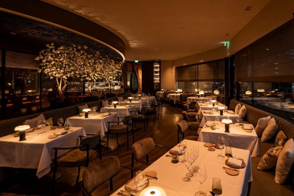 Sabine Riezebos, General Manager of Bernardus, commented: “The Bernardus Experience has always been about creating memories, from the golf course to the food, the wine, the design, and the overnight stay. Nami represents the next step in that journey, bringing a renewed energy to our culinary offering while remaining true to the attention to detail that defines us.”