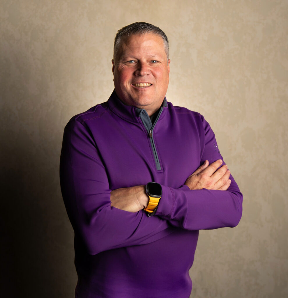 DJ Flanders, a dedicated Member of the PGA of America, has been a vital part of Troon since 1999, bringing over 25 years of extensive experience in the golf industry. Throughout his illustrious career with Troon, Flanders has successfully managed properties across the globe, including in the United States, Japan, the United Arab Emirates, and Bahrain.