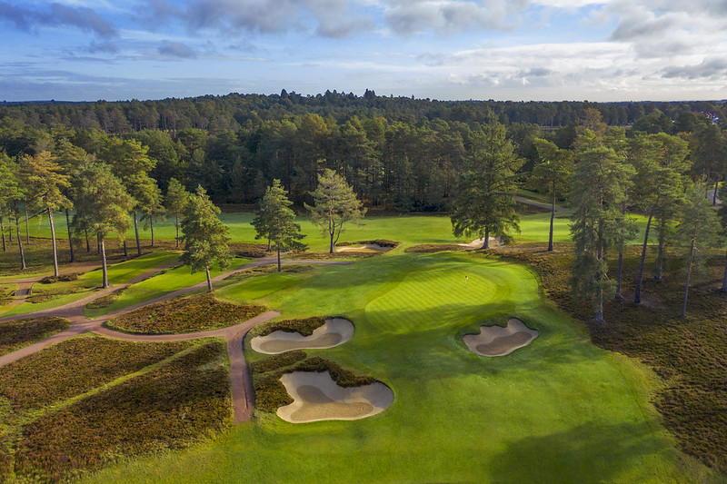Exclusive Collection Partners with The Experience Golf on New Golf Touring Programmes Exclusive Collection has partnered with The Experience Golf (TEG), the luxury golf tour operator, bringing Pennyhill Park and Royal Berkshire into TEG’s touring programme and opening the region’s celebrated heathland golf to a wider international